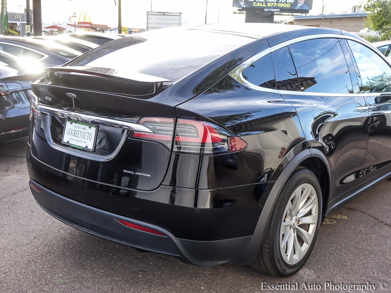 2019 Tesla Model X Long Range 4D SUV AWD - Black exterior view 5
