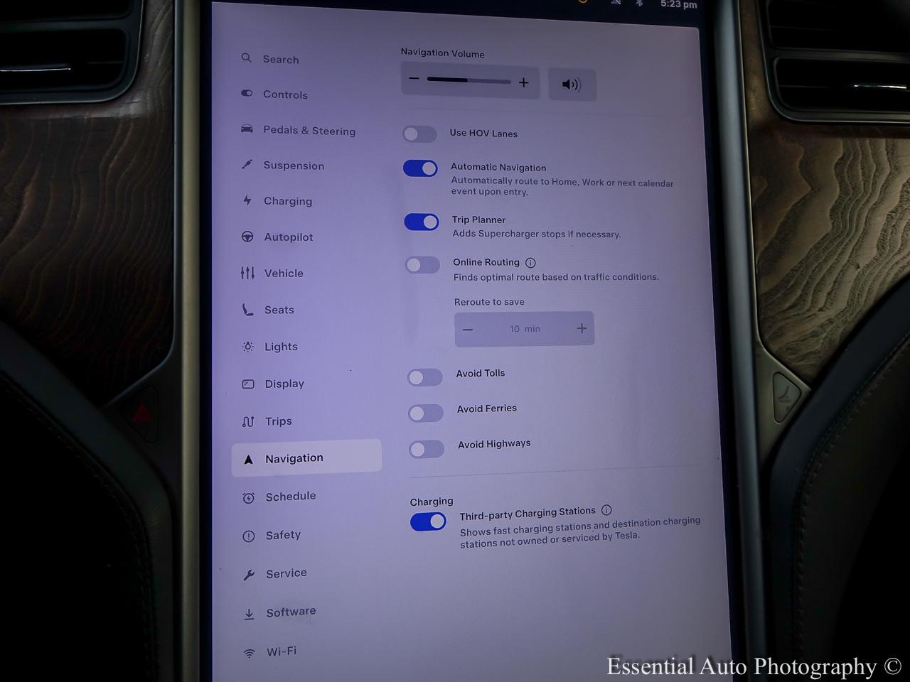 2019 Tesla Model X Long Range 4D SUV AWD - Black exterior view 19