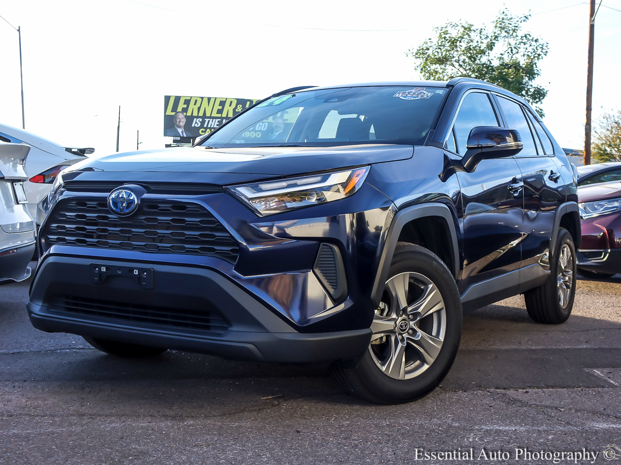 Toyota RAV4 Hybrid XLE 2024