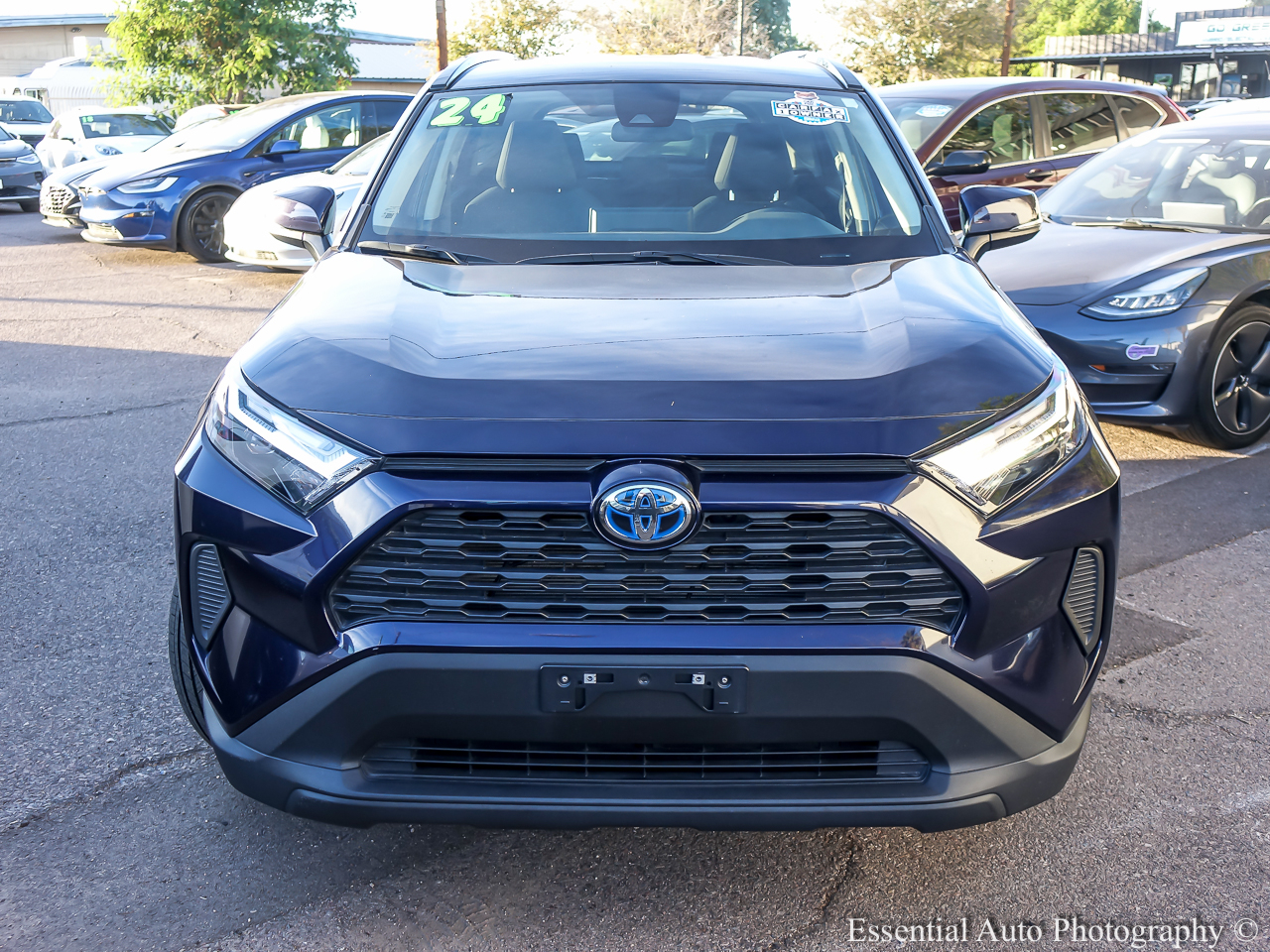 Toyota RAV4 Hybrid XLE 2024