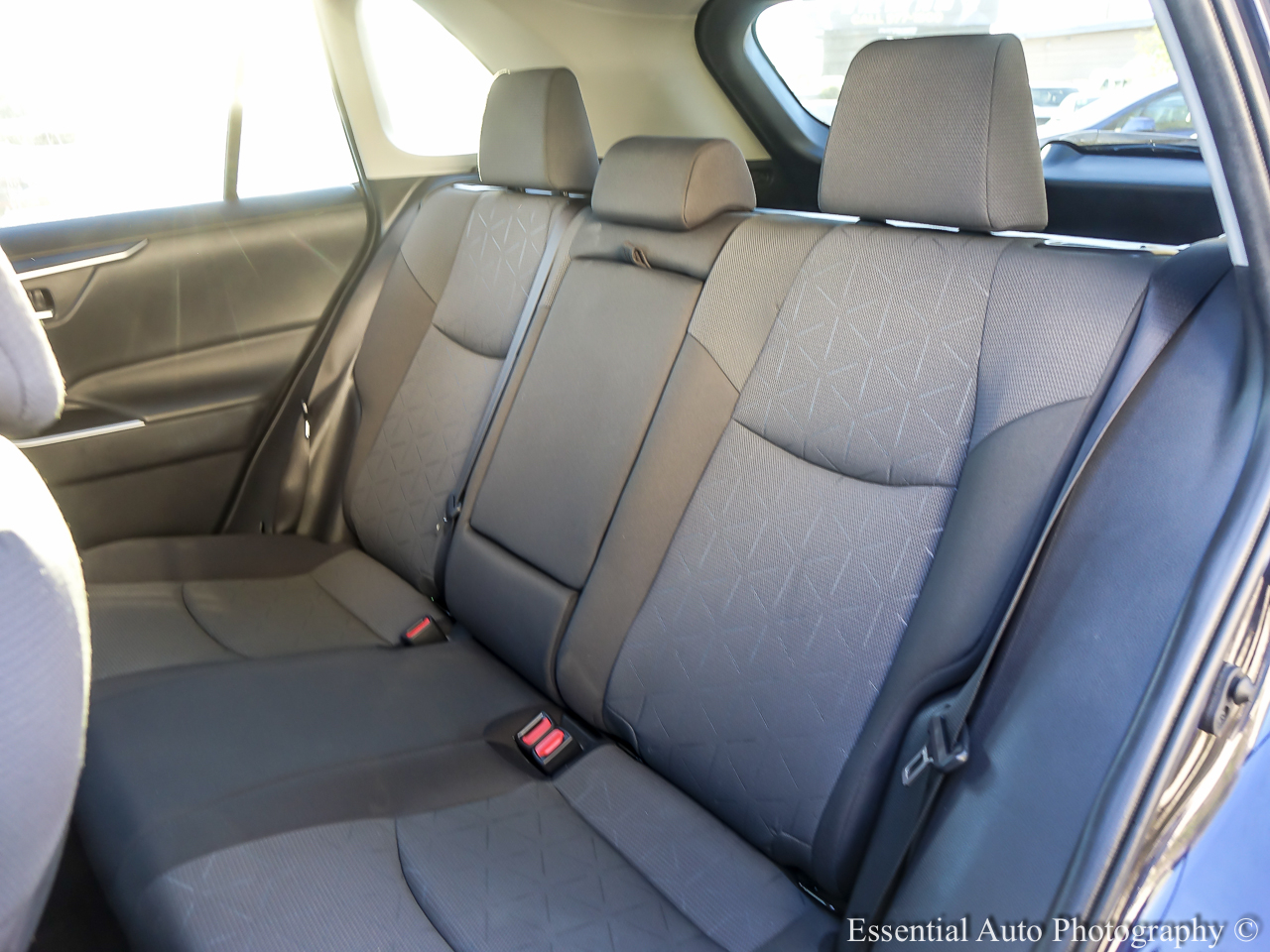 Toyota RAV4 Hybrid XLE 2024