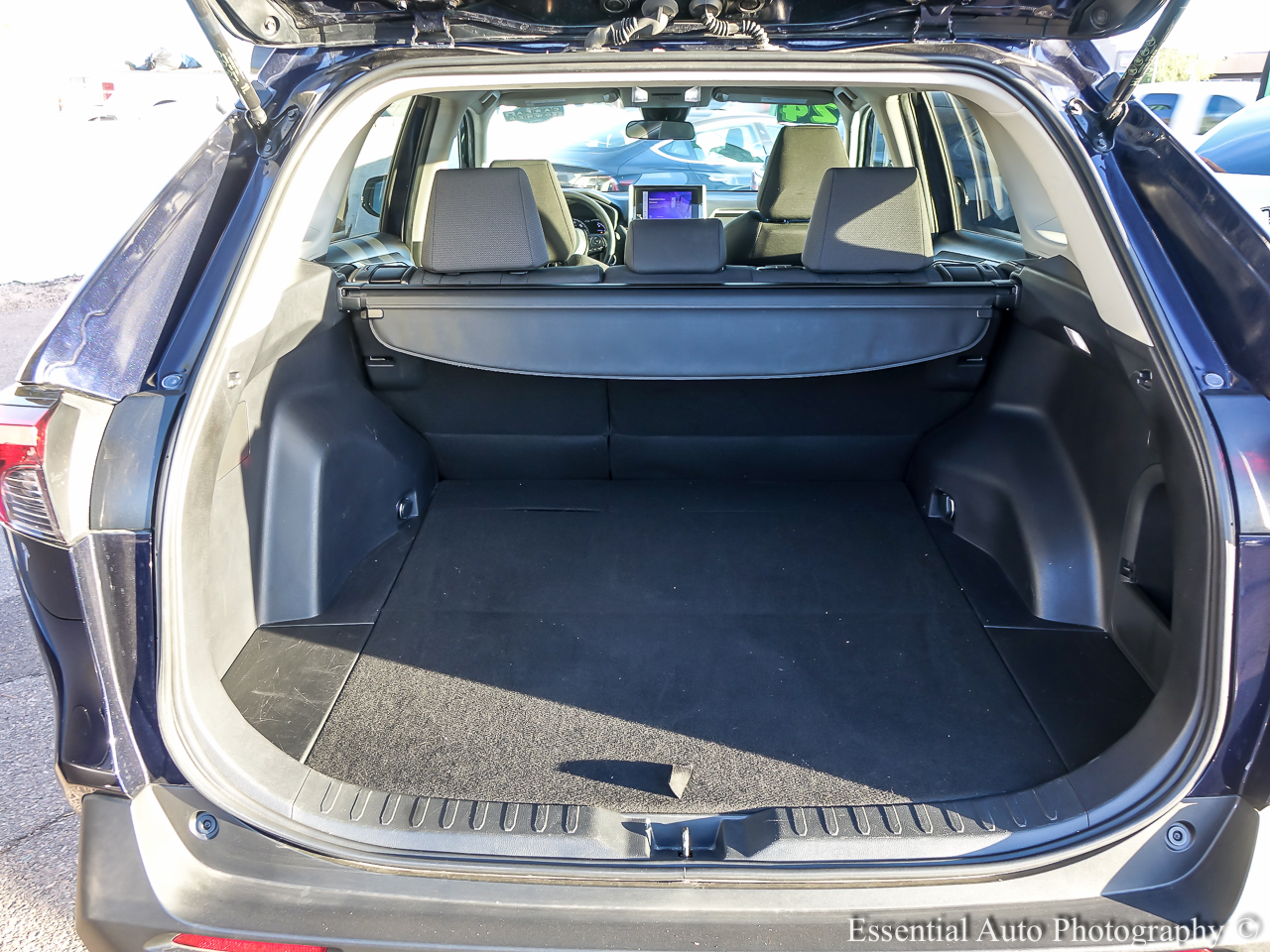 Toyota RAV4 Hybrid XLE 2024