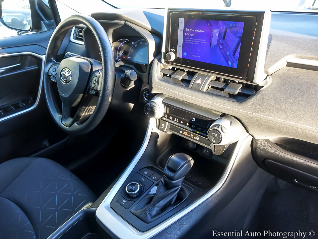 Toyota RAV4 Hybrid XLE 2024