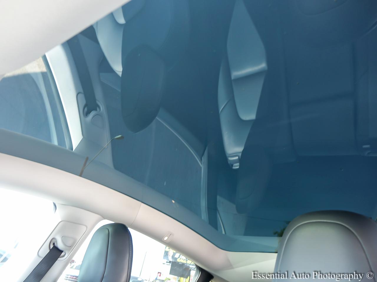 2020 Tesla Model Y Performance 4D SUV - White exterior view 8