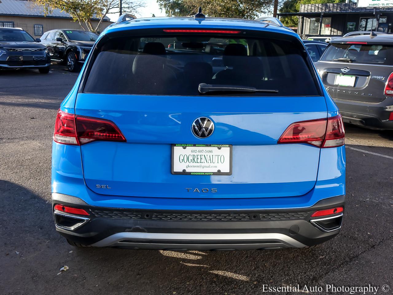 Volkswagen Taos SEL 4D SUV FWD 2022