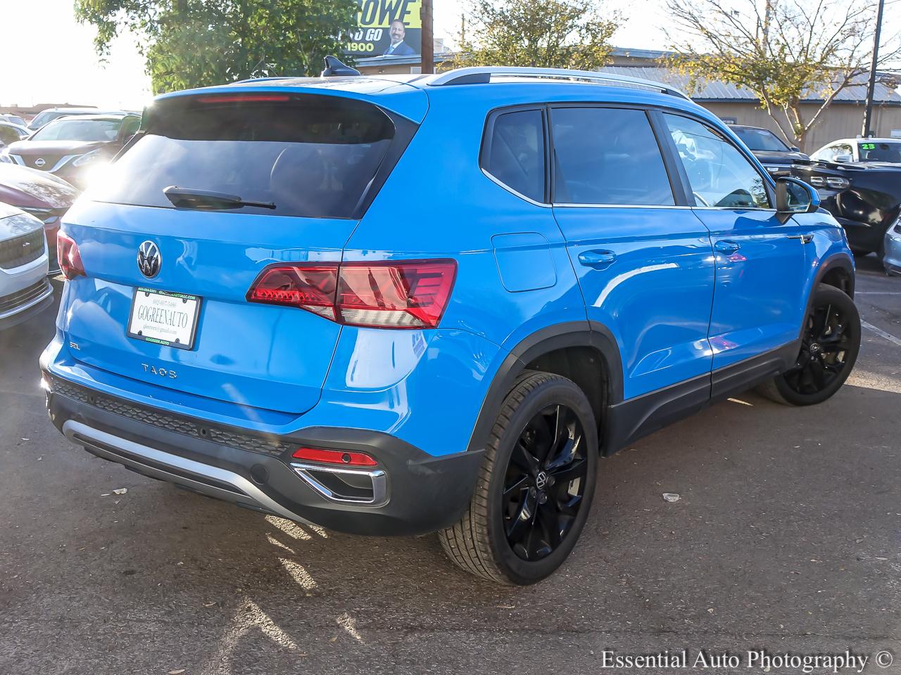 Volkswagen Taos SEL 4D SUV FWD 2022