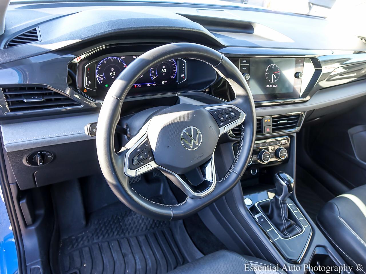 Volkswagen Taos SEL 4D SUV FWD 2022