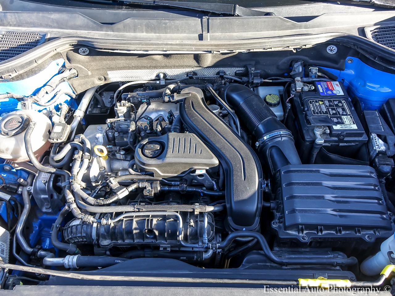 Volkswagen Taos SEL 4D SUV FWD 2022