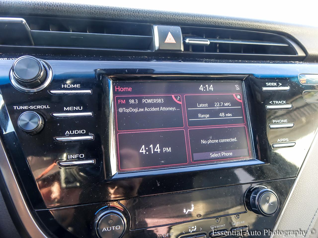 Toyota Camry Hybrid SE Nightshade CVT (Natl) 2018