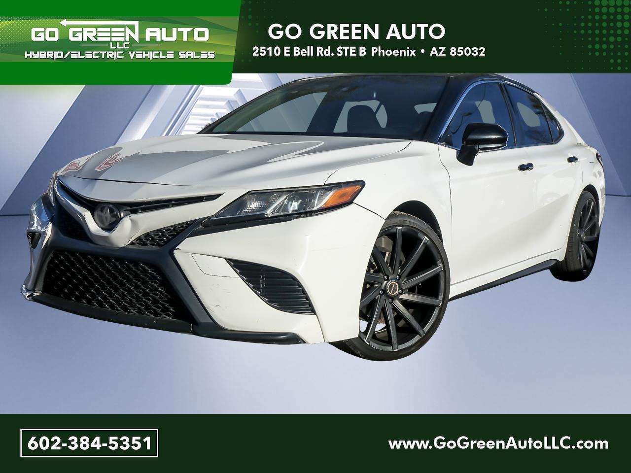 Toyota Camry Hybrid SE Nightshade CVT (Natl) 2018