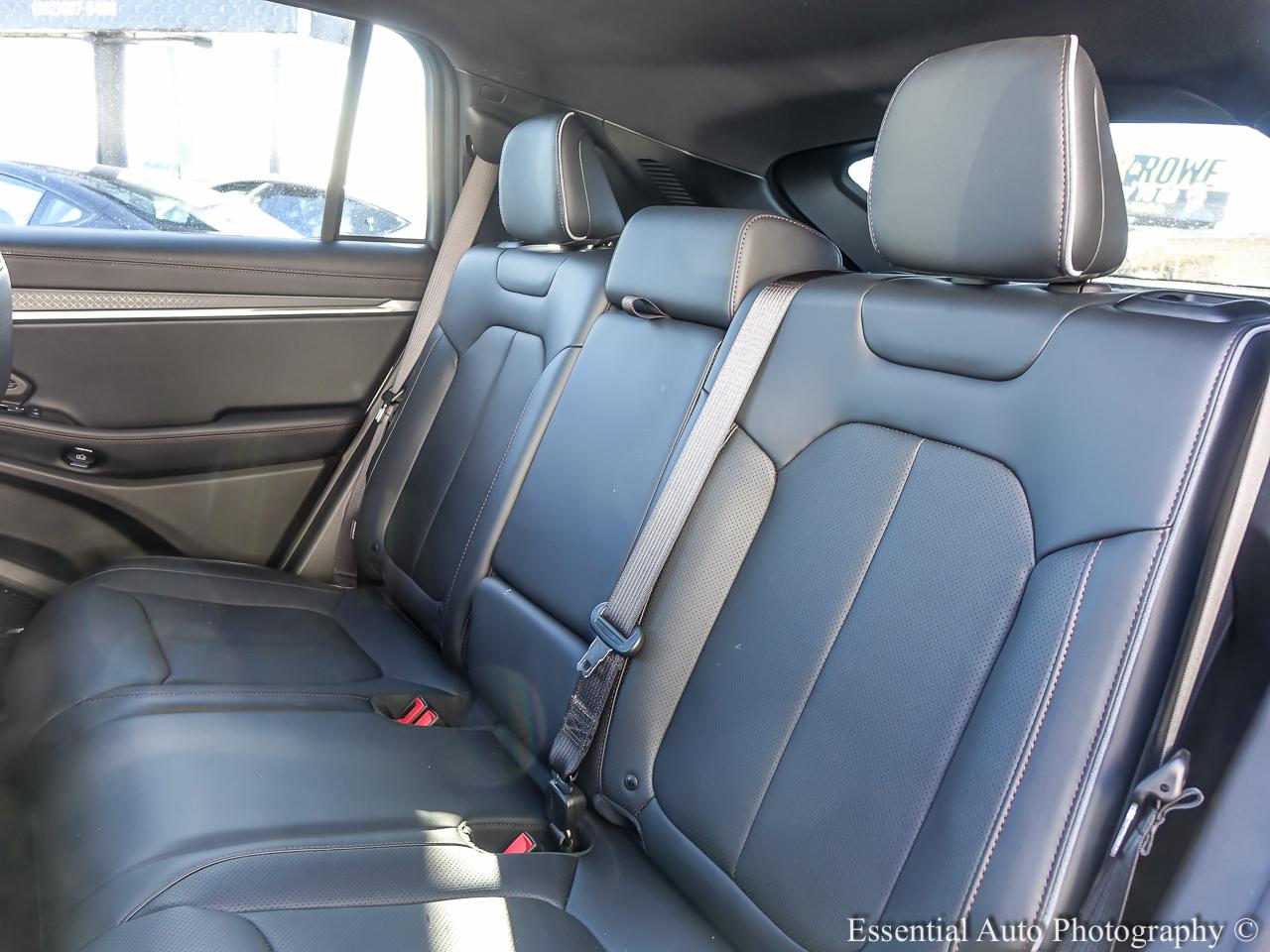 2025 Jeep Wagoneer S Limited 4D SUV 4WD - Gray exterior view 9