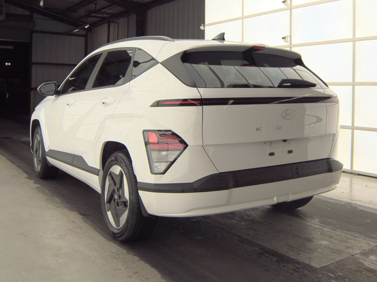 Hyundai Kona EV SEL 4D SUV FWD 2024