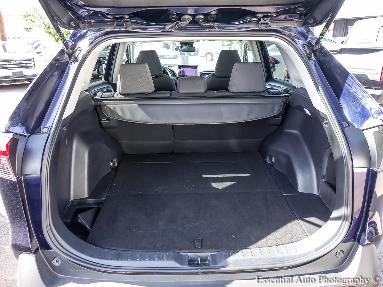 Toyota RAV4 Hybrid AWD 4dr XLE (Natl) 2024