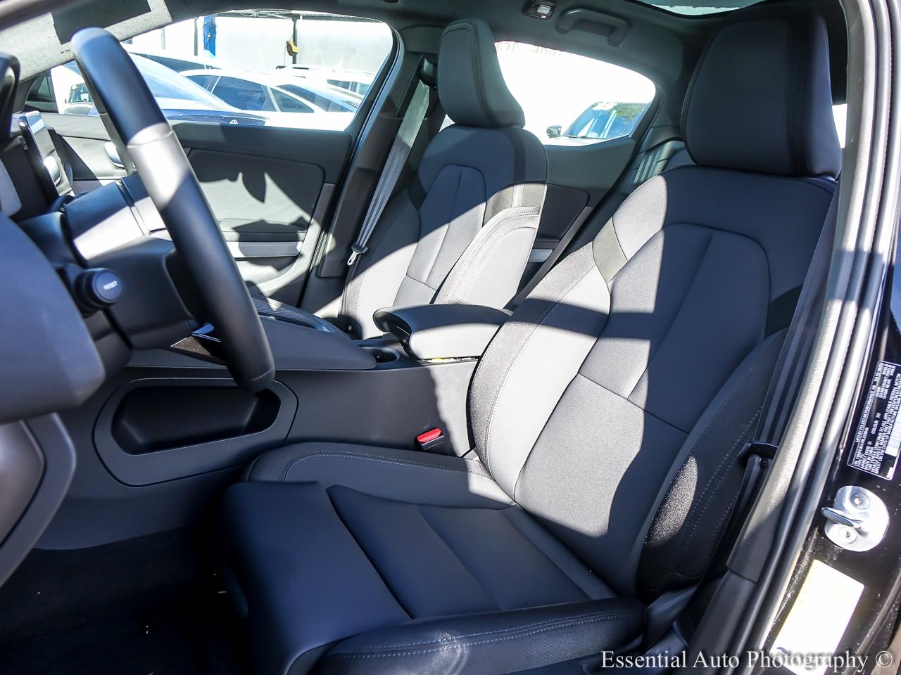 Polestar Polestar 2 Base 5D Hatchback RWD 2024