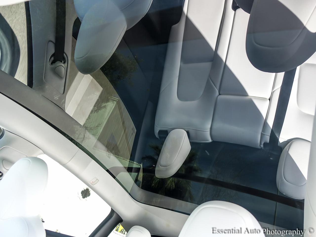 2023 Tesla Model Y Standard Range 4D SUV - Gray exterior view 9