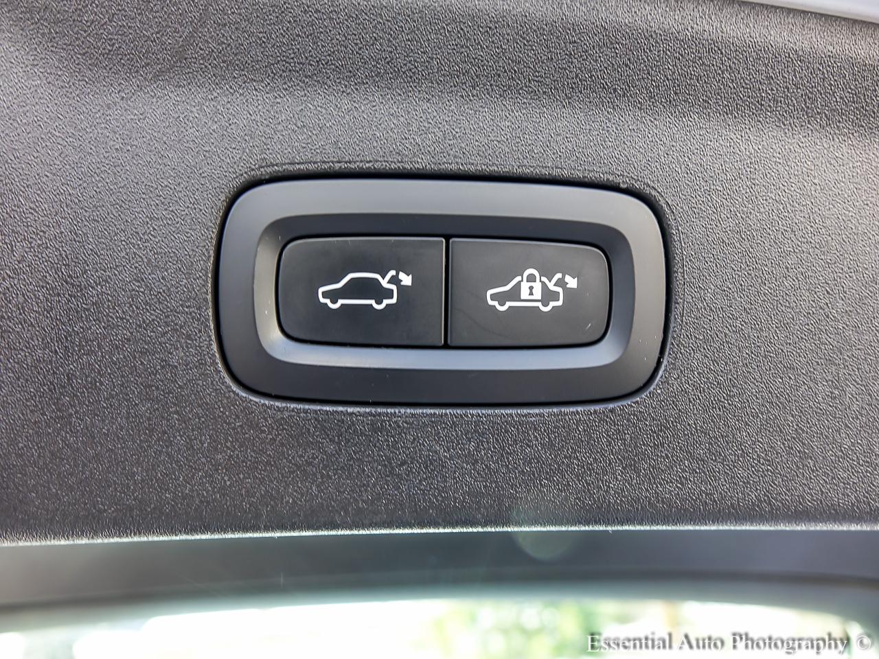 Polestar Polestar 2 Base 5D Hatchback RWD 2024