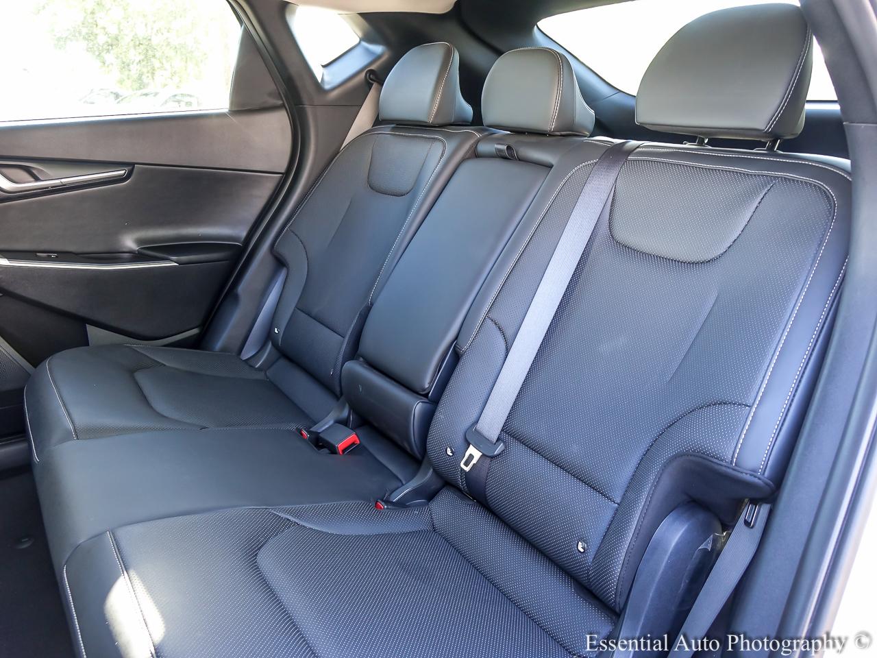 2022 Kia EV6 Wind 4D SUV RWD - White exterior view 9