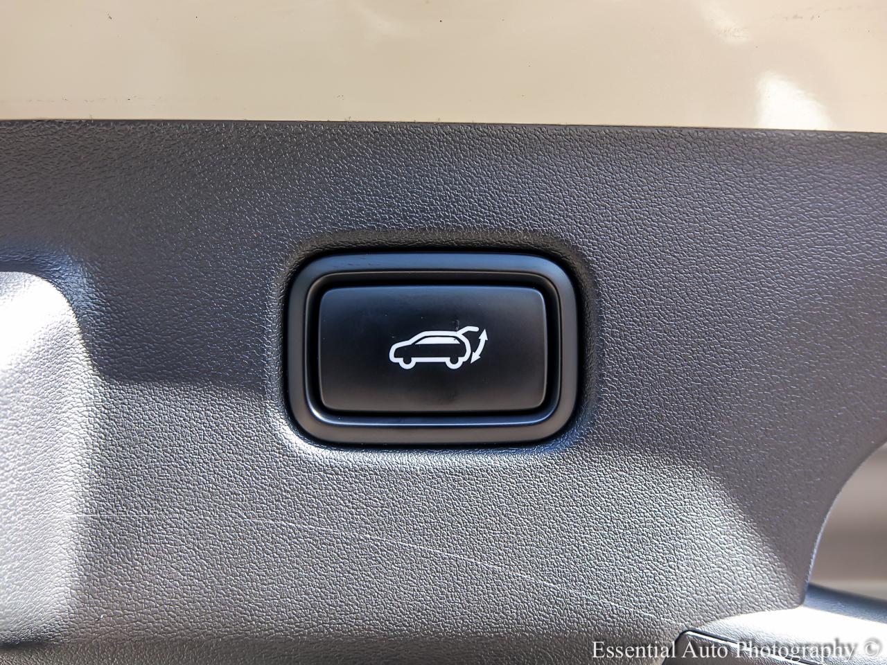 2022 Kia EV6 Wind 4D SUV RWD - White exterior view 15