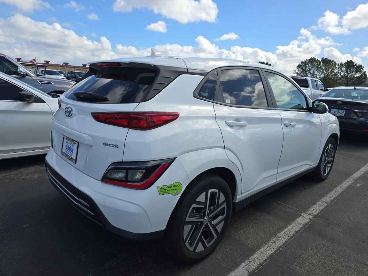 Hyundai Kona EV SE 4D SUV FWD 2023