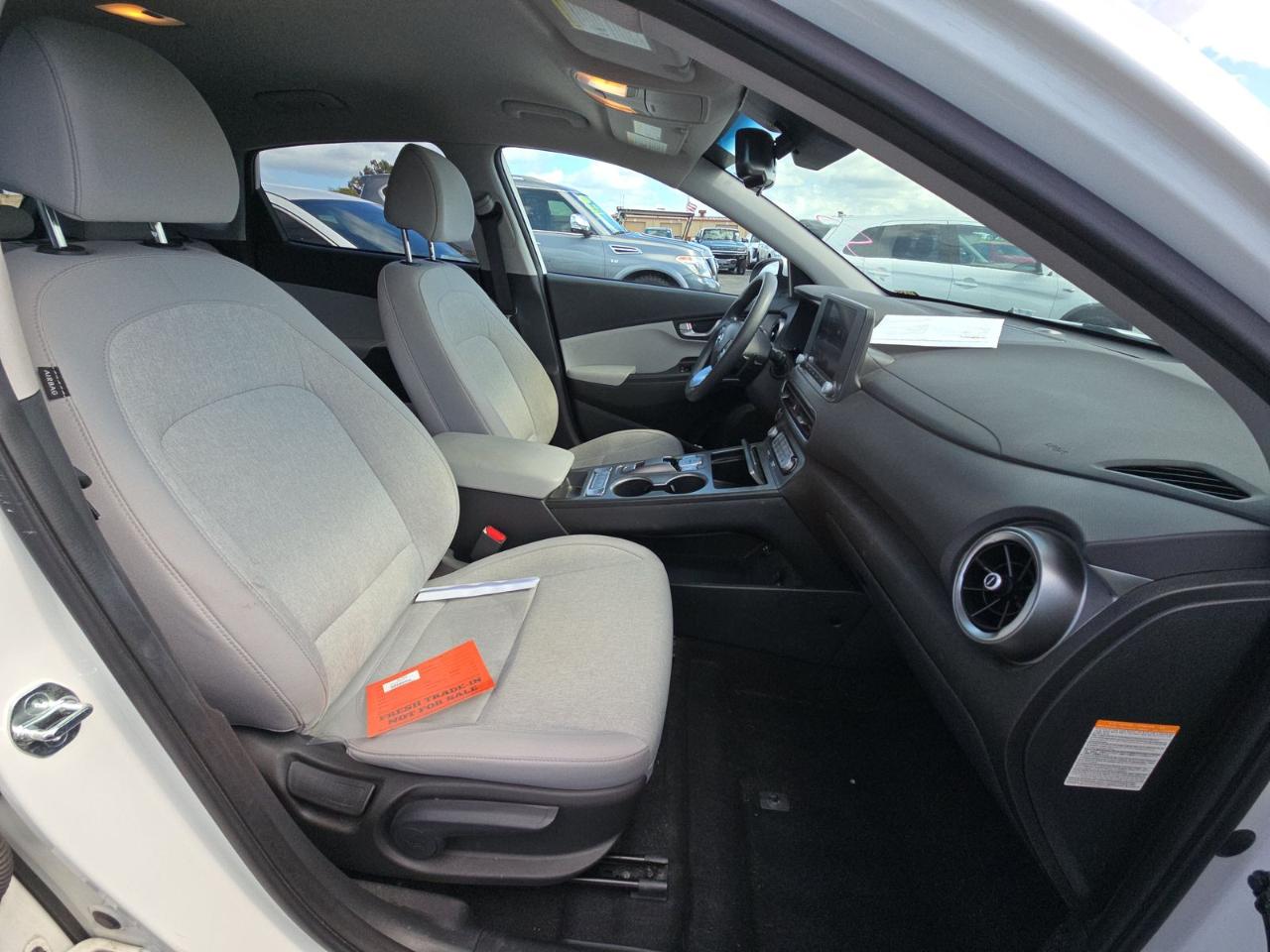 Hyundai Kona EV SE 4D SUV FWD 2023