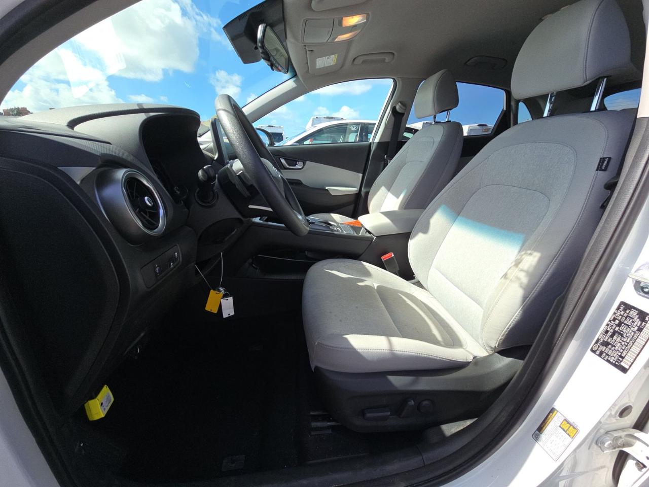 Hyundai Kona EV SE 4D SUV FWD 2023