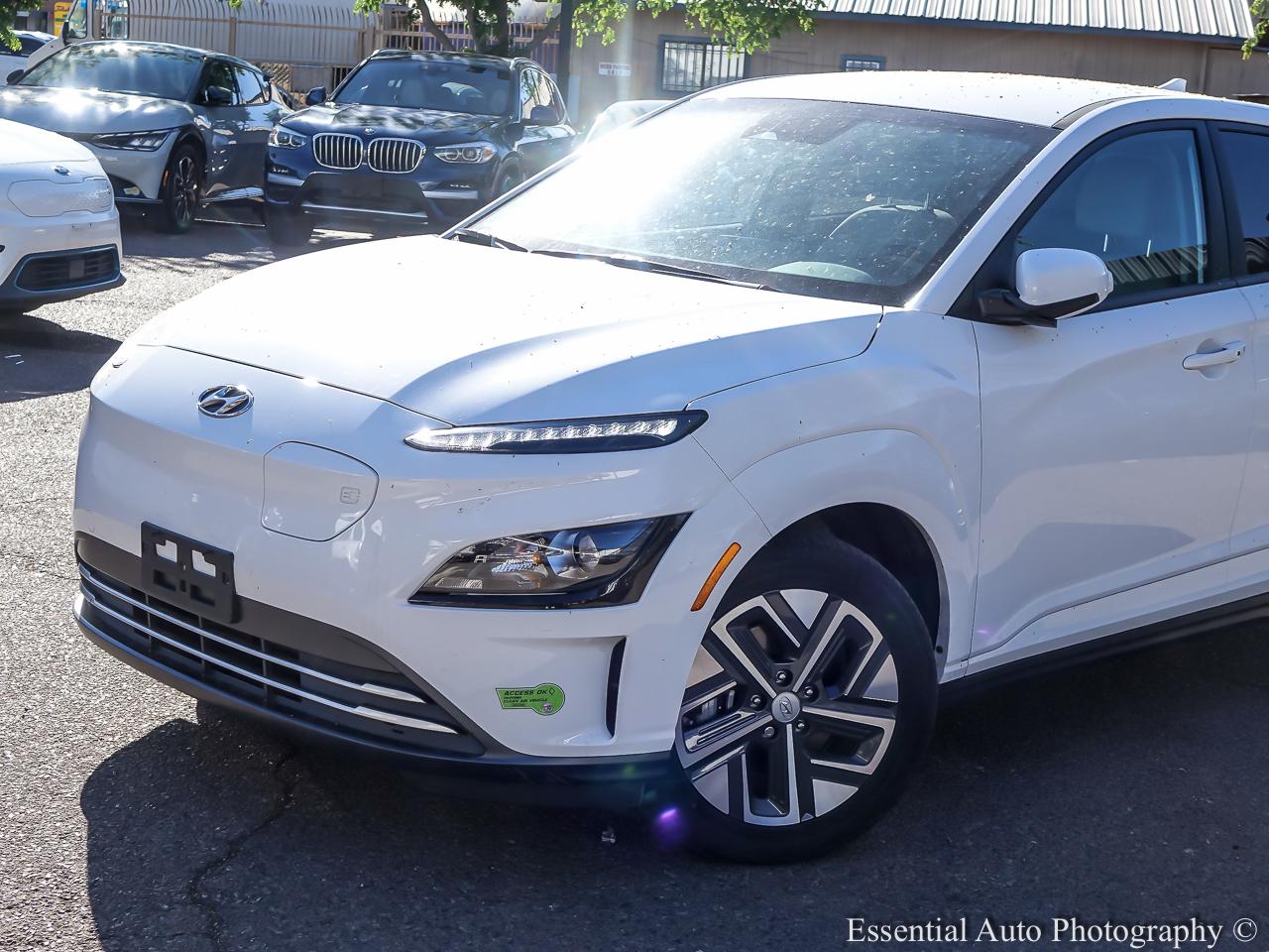 2023 Hyundai Kona EV SE 4D SUV FWD - White exterior view 2