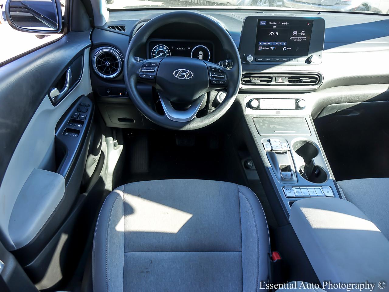 2023 Hyundai Kona EV SE 4D SUV FWD - White exterior view 9