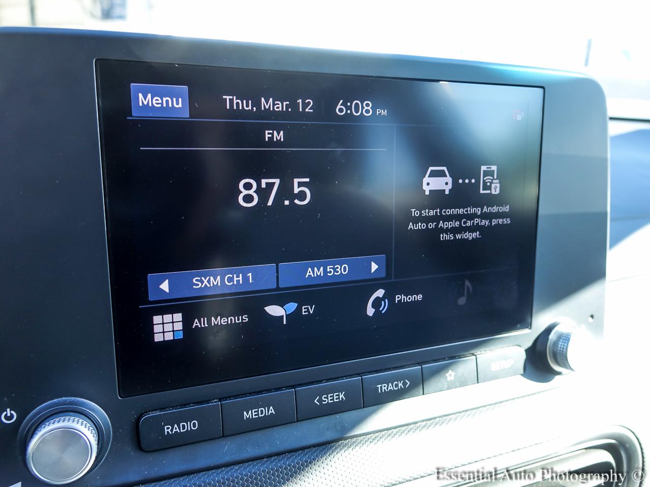 2023 Hyundai Kona EV SE 4D SUV FWD - White exterior view 11