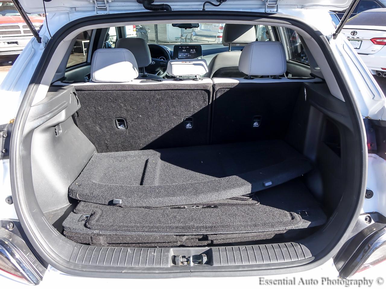 2023 Hyundai Kona EV SE 4D SUV FWD - White exterior view 15