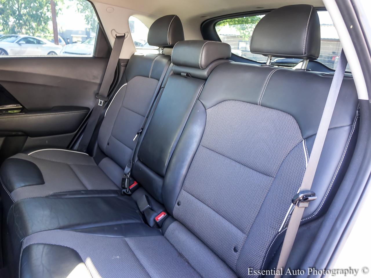 2019 Kia Niro EV EX 4D SUV - White exterior view 10