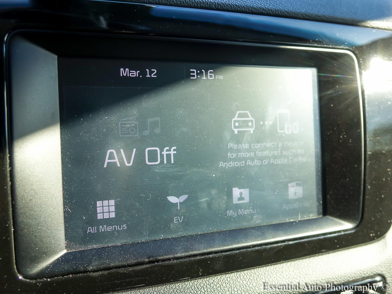 2019 Kia Niro EV EX 4D SUV - White exterior view 13