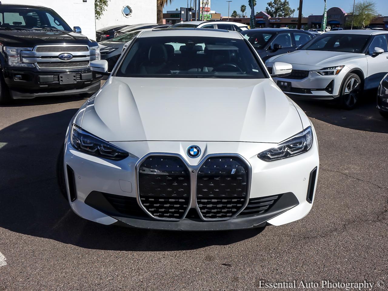 2024 BMW i4 xDrive40 4D Gran Coupe - White exterior view 4