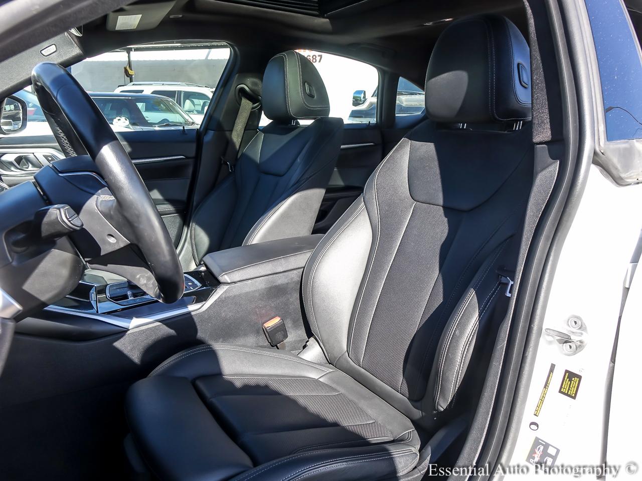 2024 BMW i4 xDrive40 4D Gran Coupe - White exterior view 8