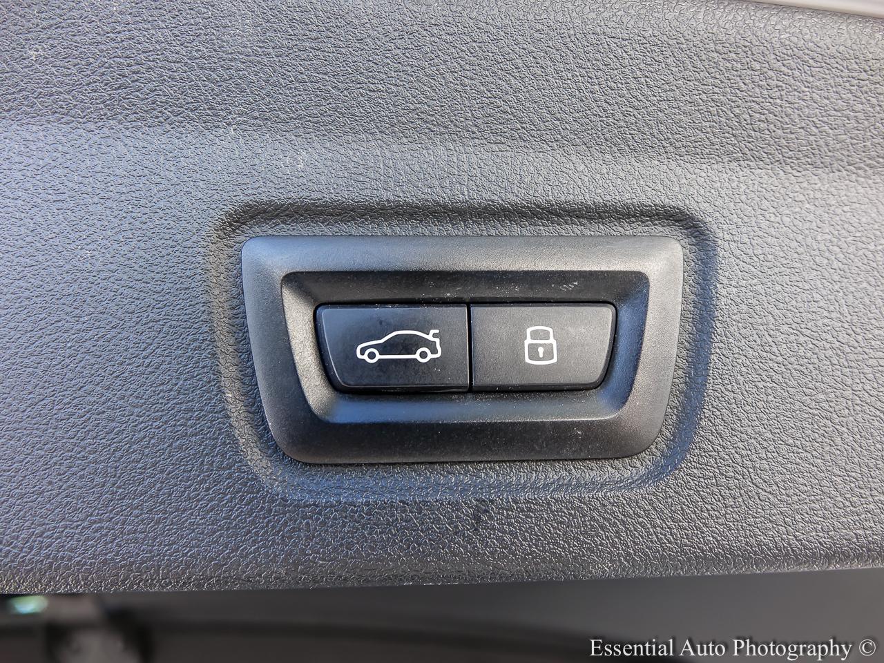 2024 BMW i4 xDrive40 4D Gran Coupe - White exterior view 18