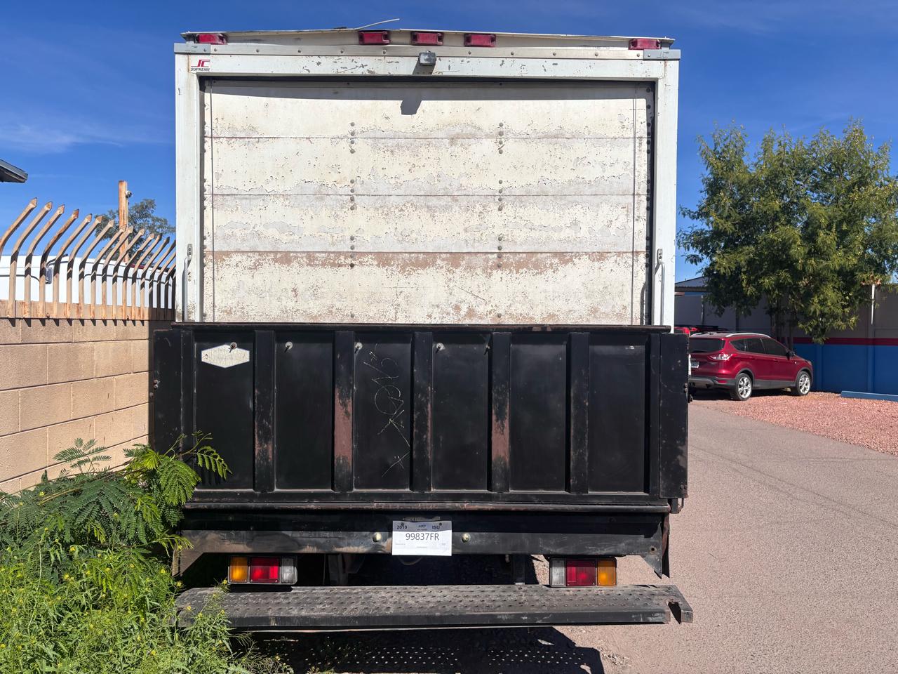 Isuzu NQR DSL REG AT 200" WB WHITE CAB IBT AIR PWL 2010