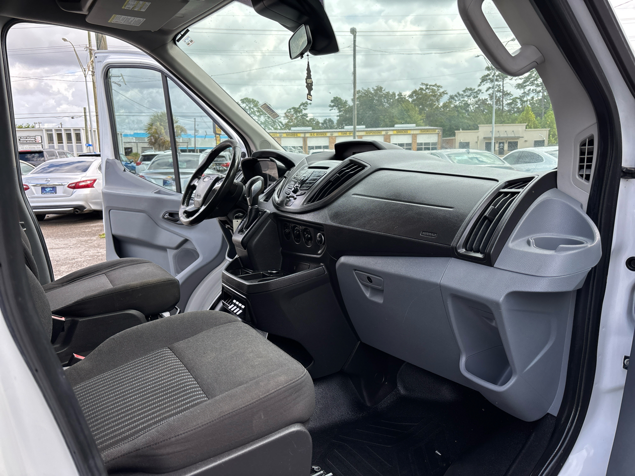 Ford Transit 250 Van Med. Roof w/Sliding Pass. 148-in. WB 2018 Ford Transit 250 Van Med. Roof w/Sliding Pass. 148-in. WB 2018