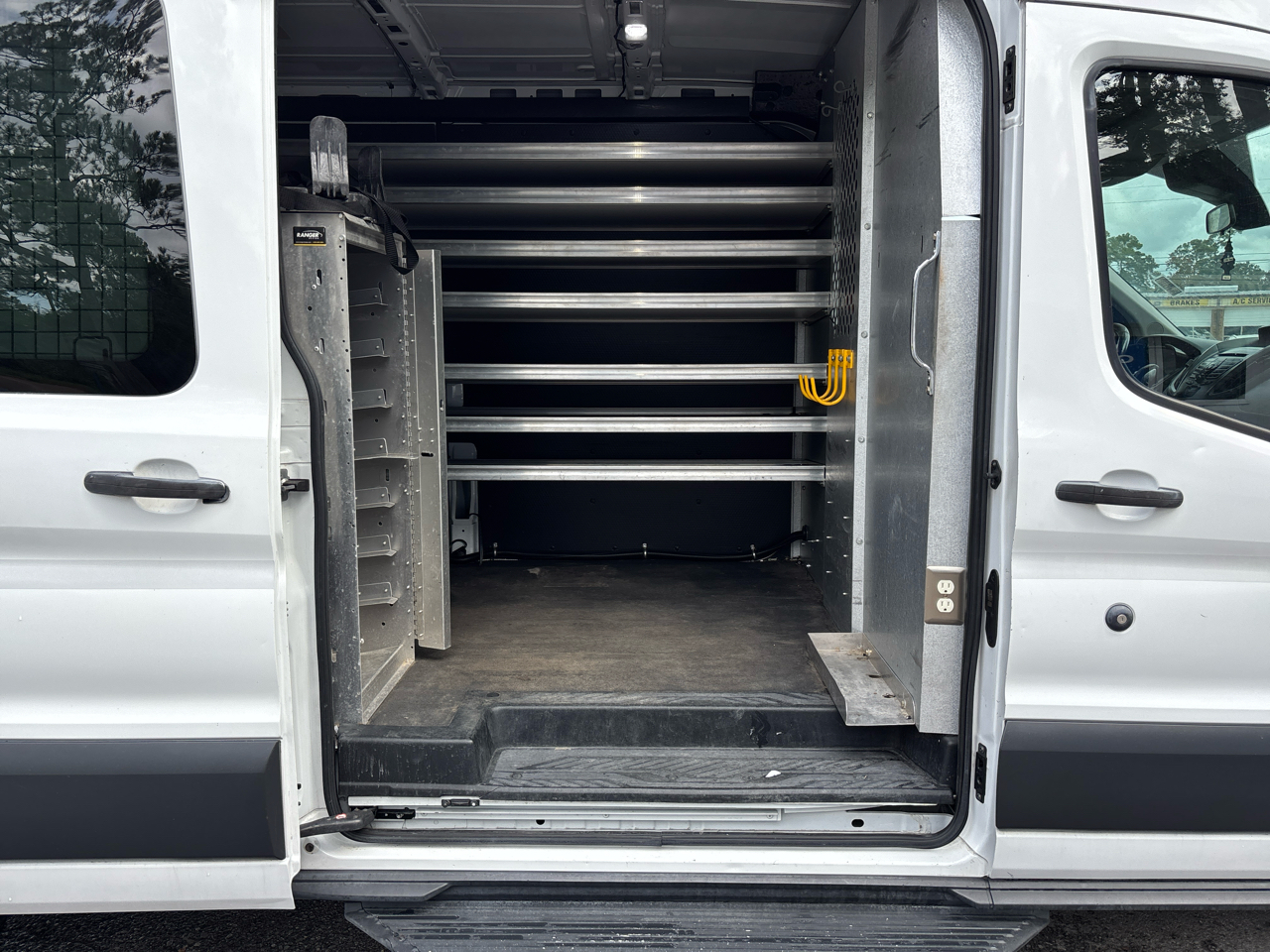 Ford Transit 250 Van Med. Roof w/Sliding Pass. 148-in. WB 2018 Ford Transit 250 Van Med. Roof w/Sliding Pass. 148-in. WB 2018