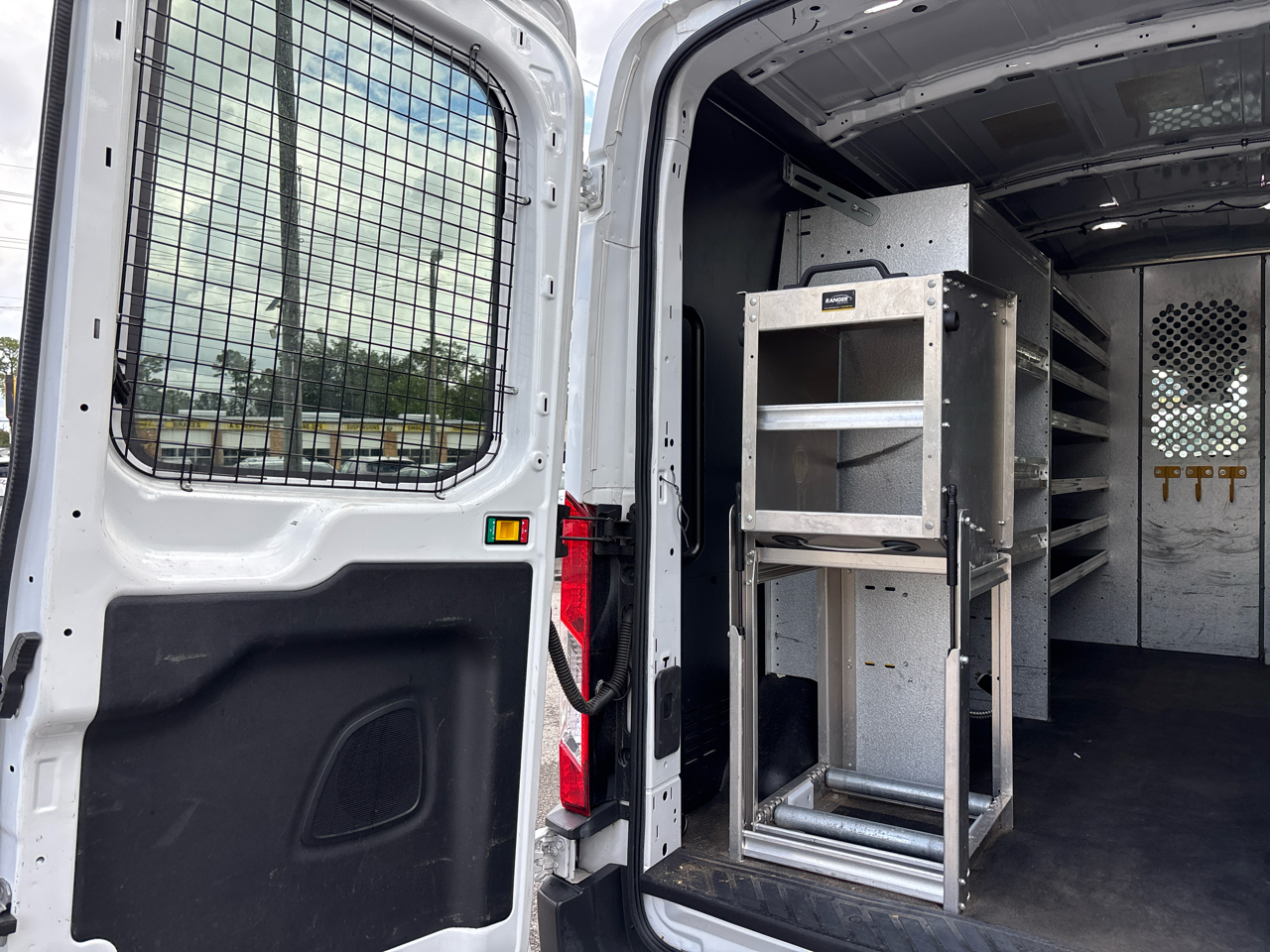Ford Transit 250 Van Med. Roof w/Sliding Pass. 148-in. WB 2018 Ford Transit 250 Van Med. Roof w/Sliding Pass. 148-in. WB 2018