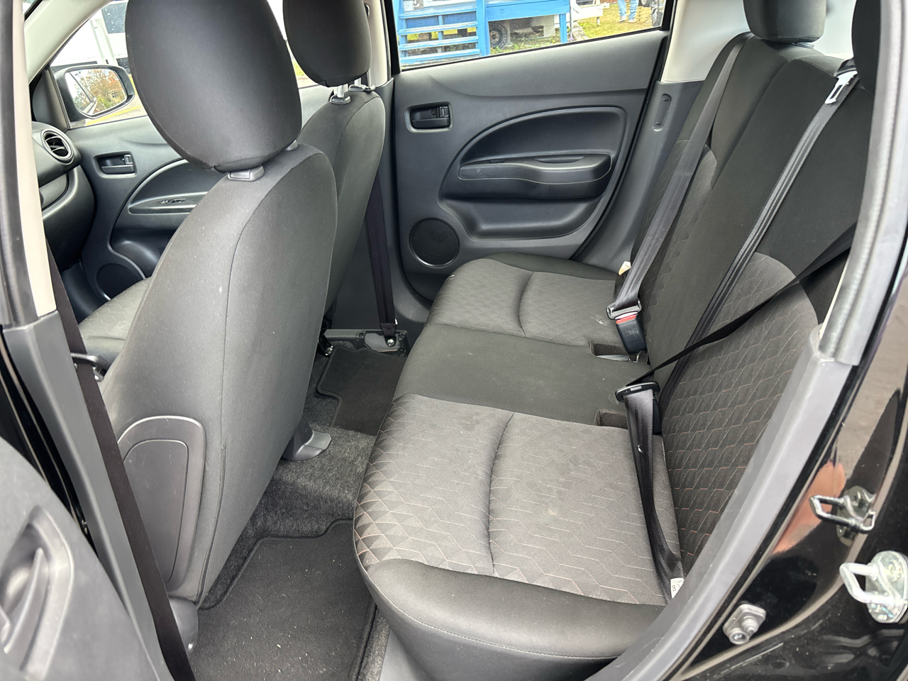 Mitsubishi Mirage ES CVT 2024