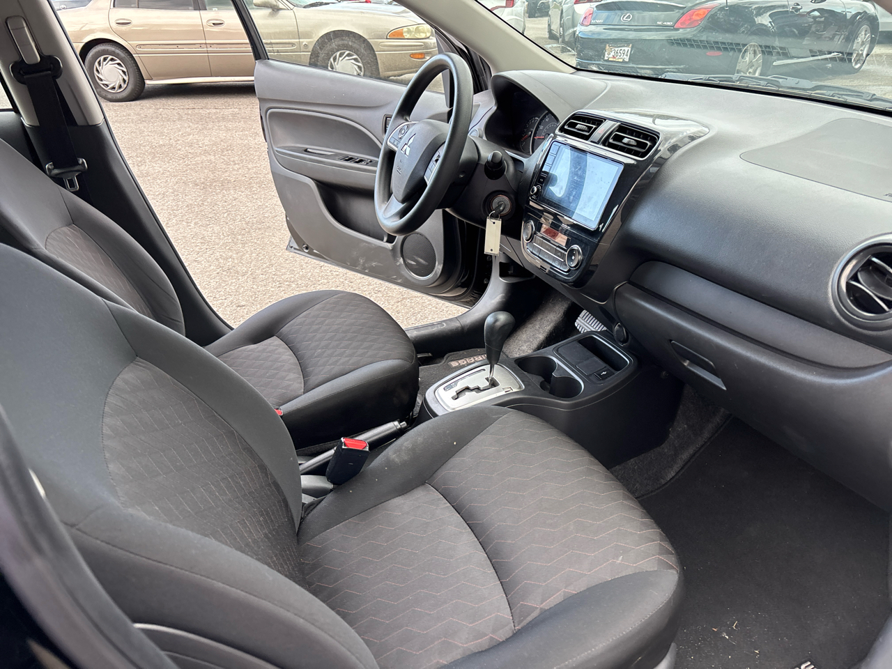 Mitsubishi Mirage ES CVT 2024