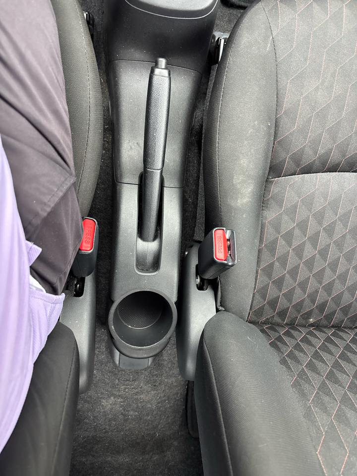 Mitsubishi Mirage ES CVT 2024