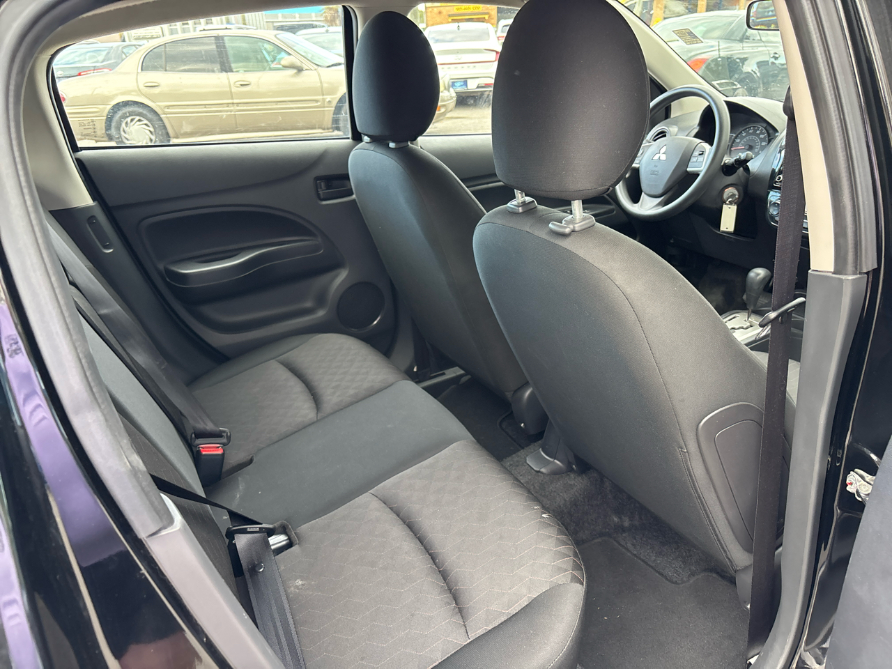 Mitsubishi Mirage ES CVT 2024