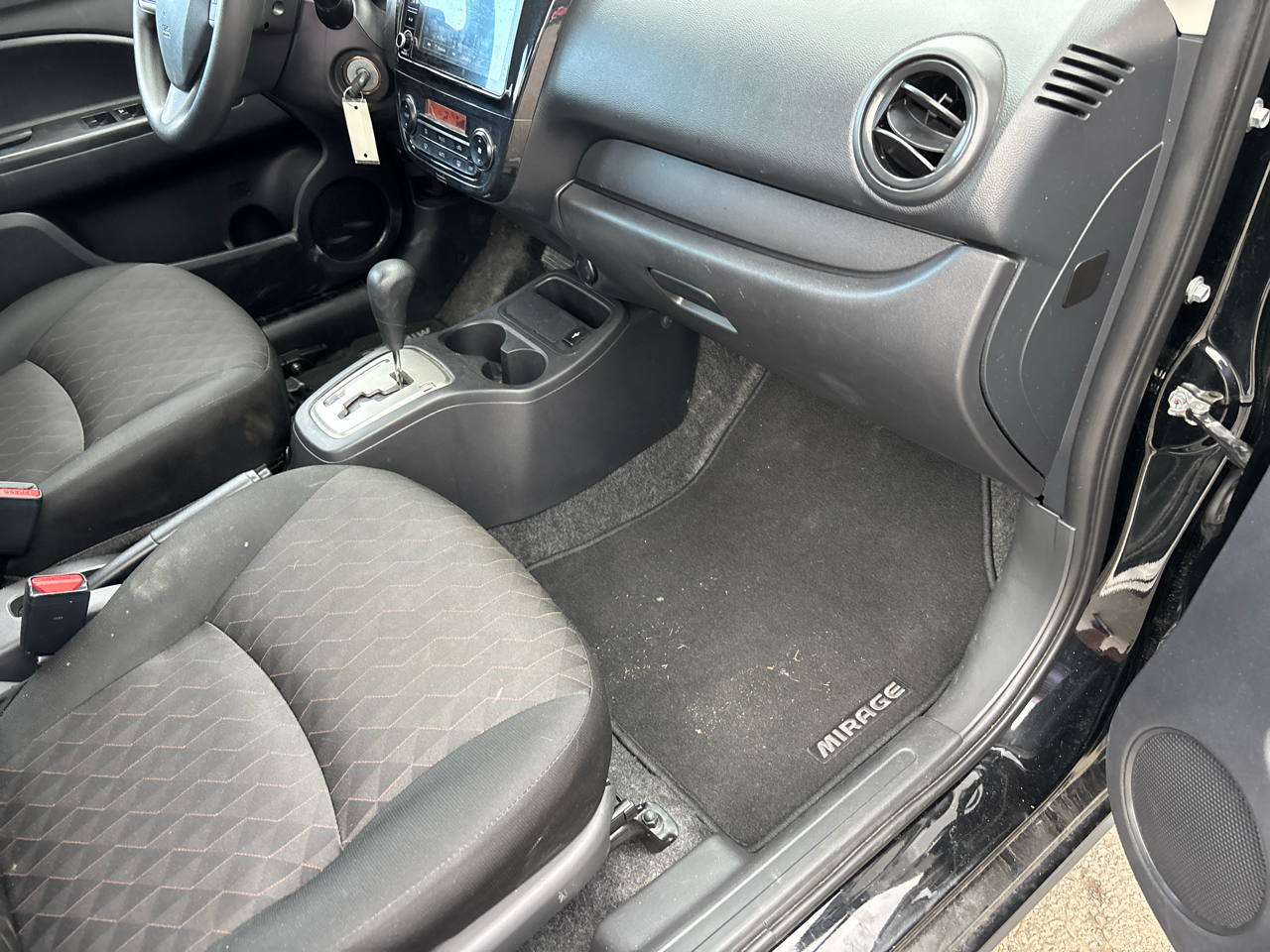 Mitsubishi Mirage ES CVT 2024