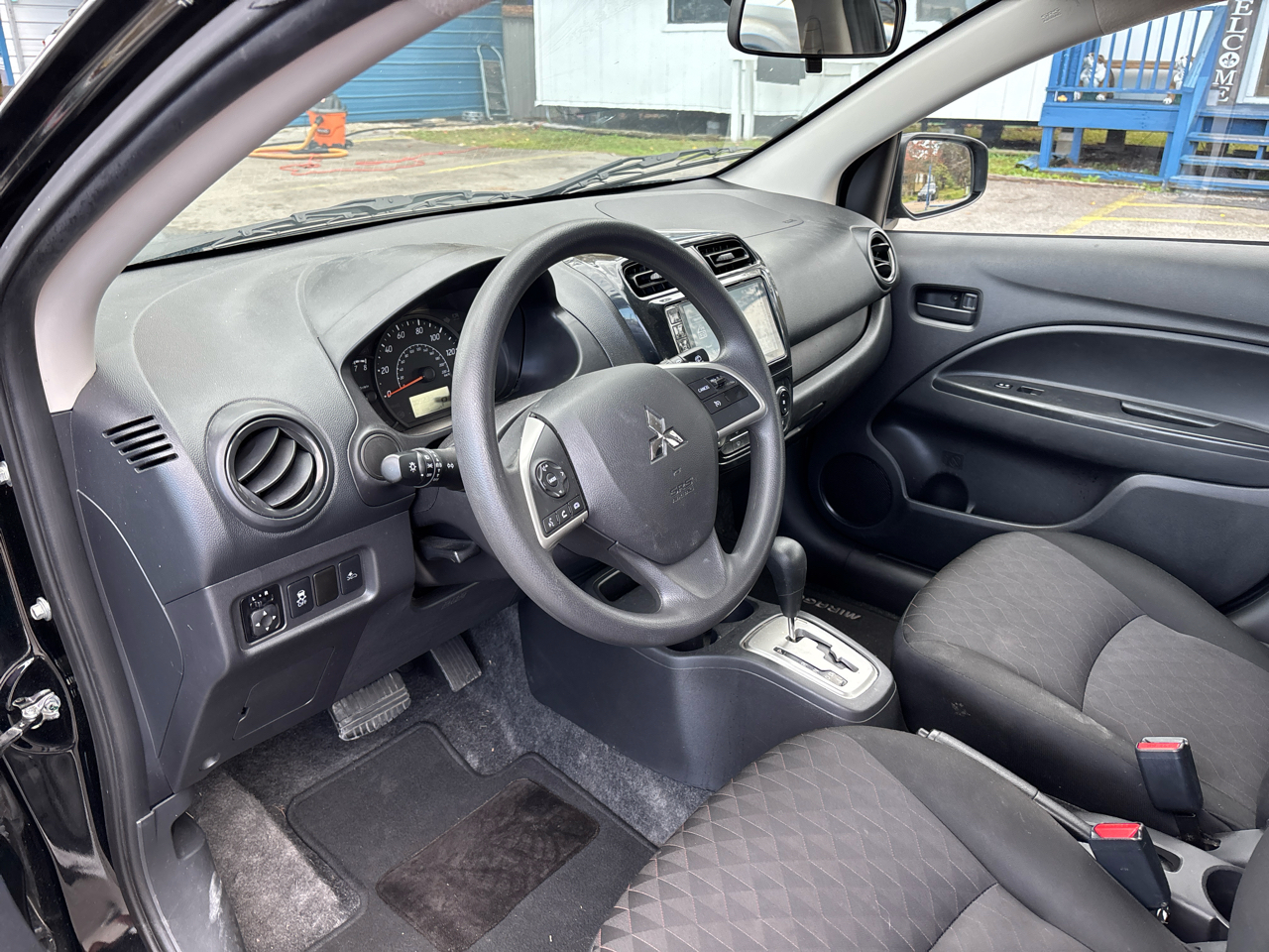 Mitsubishi Mirage ES CVT 2024