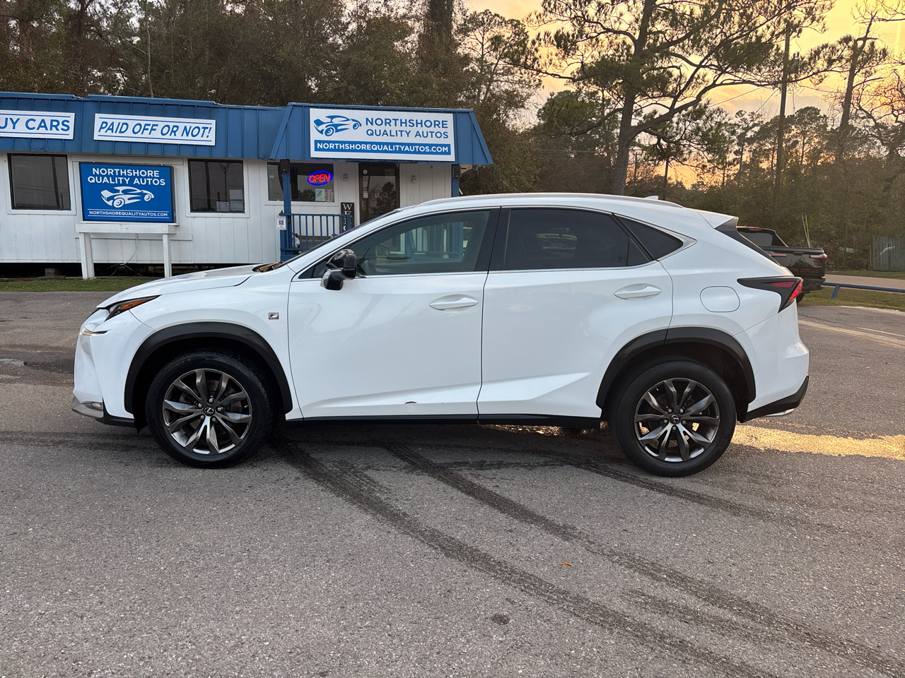 Lexus NX 200t FWD 2017
