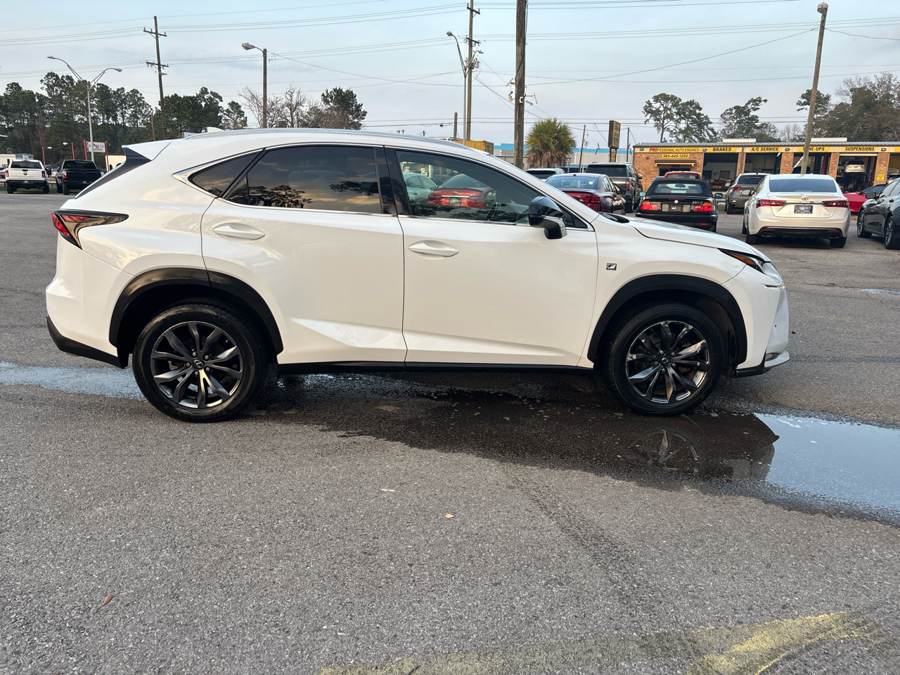 Lexus NX 200t FWD 2017