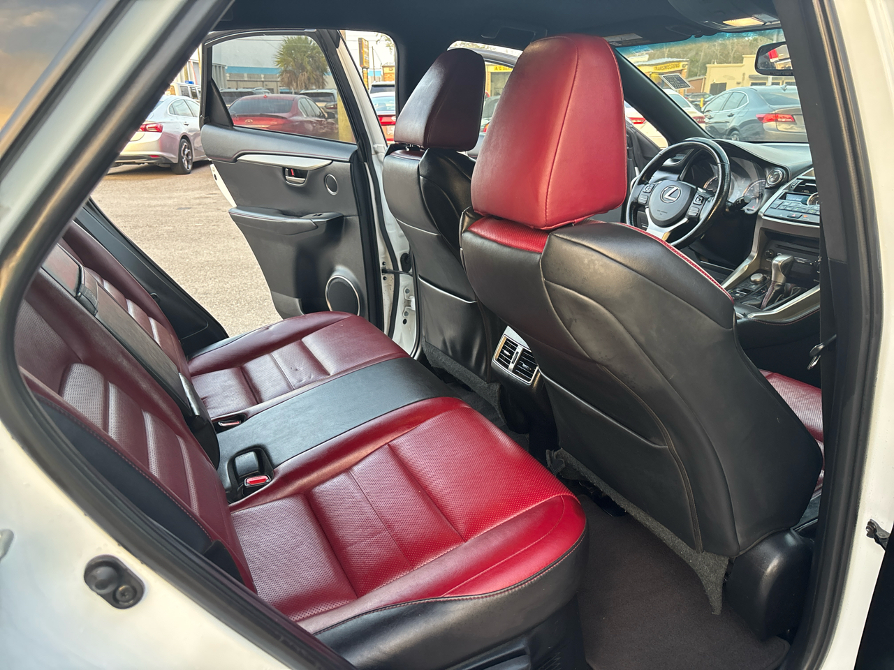 Lexus NX 200t FWD 2017