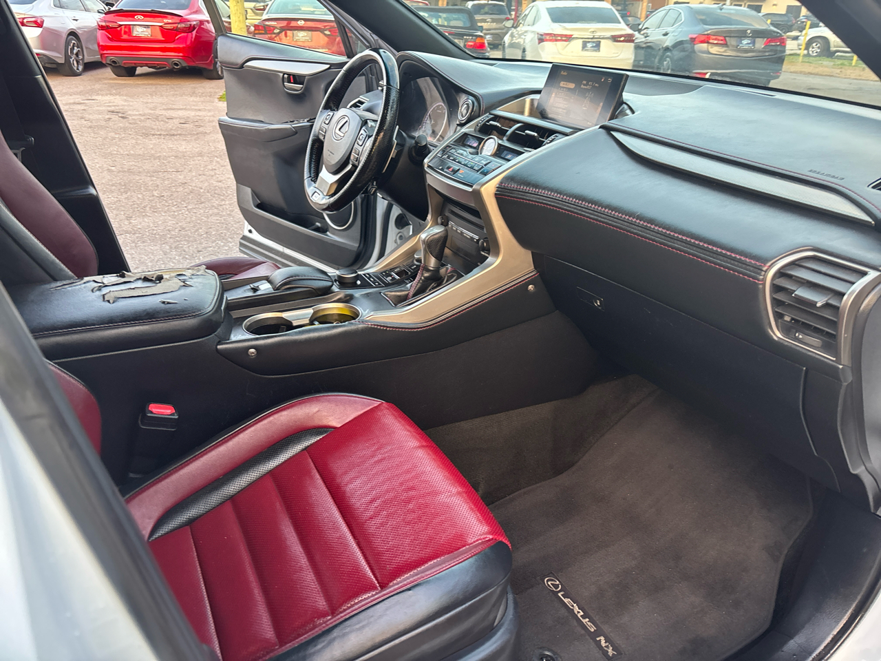 Lexus NX 200t FWD 2017