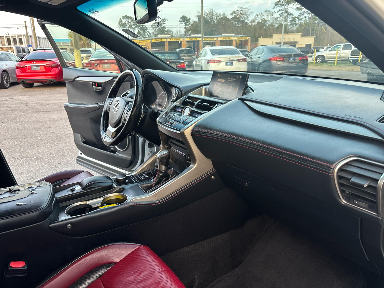 Lexus NX 200t FWD 2017