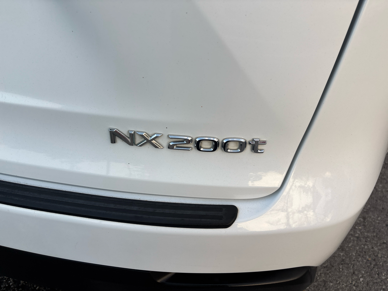 Lexus NX 200t FWD 2017